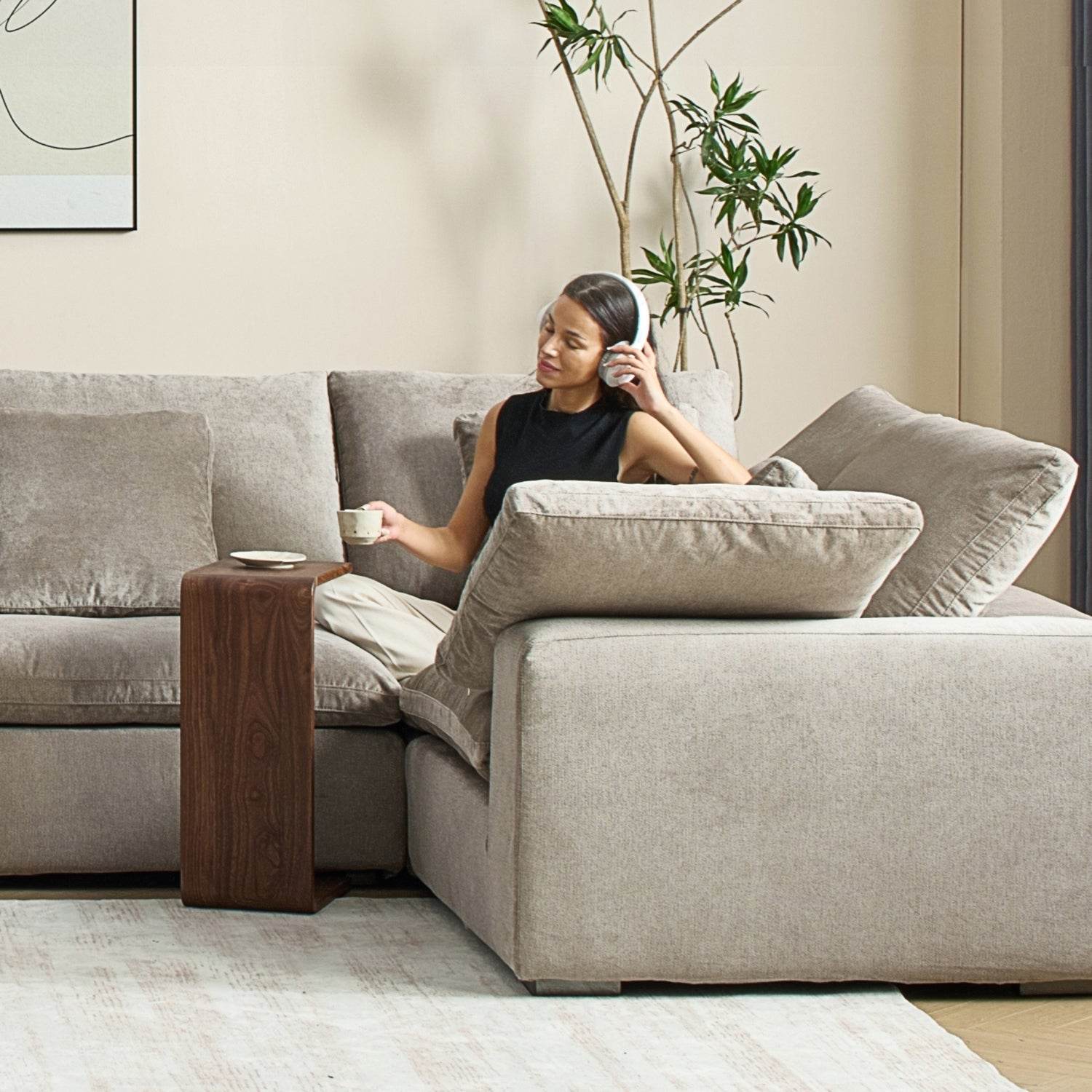 Malibu Cloud U Closed Sectional - Valyouweho