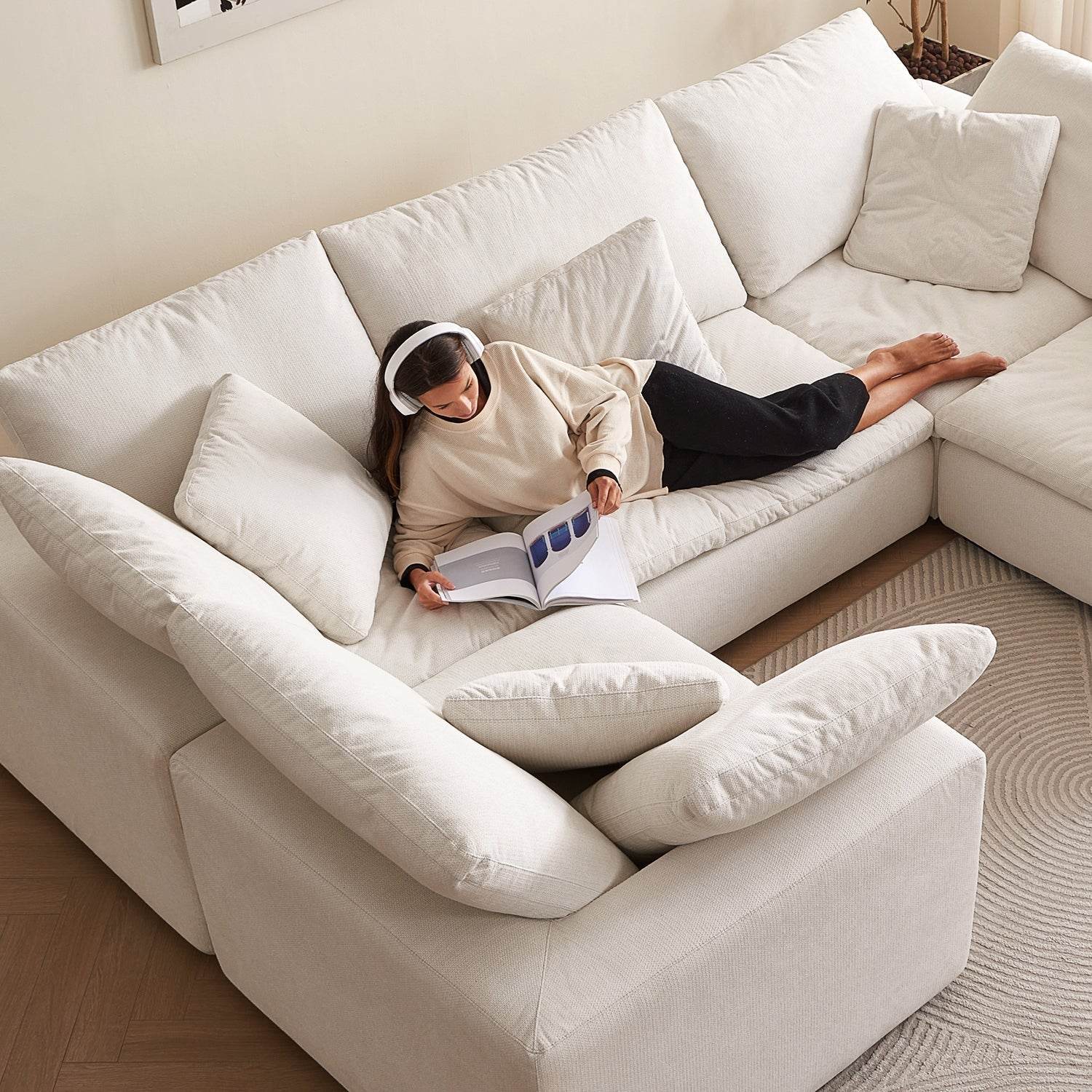 Malibu Cloud U Closed Sectional - Valyouweho