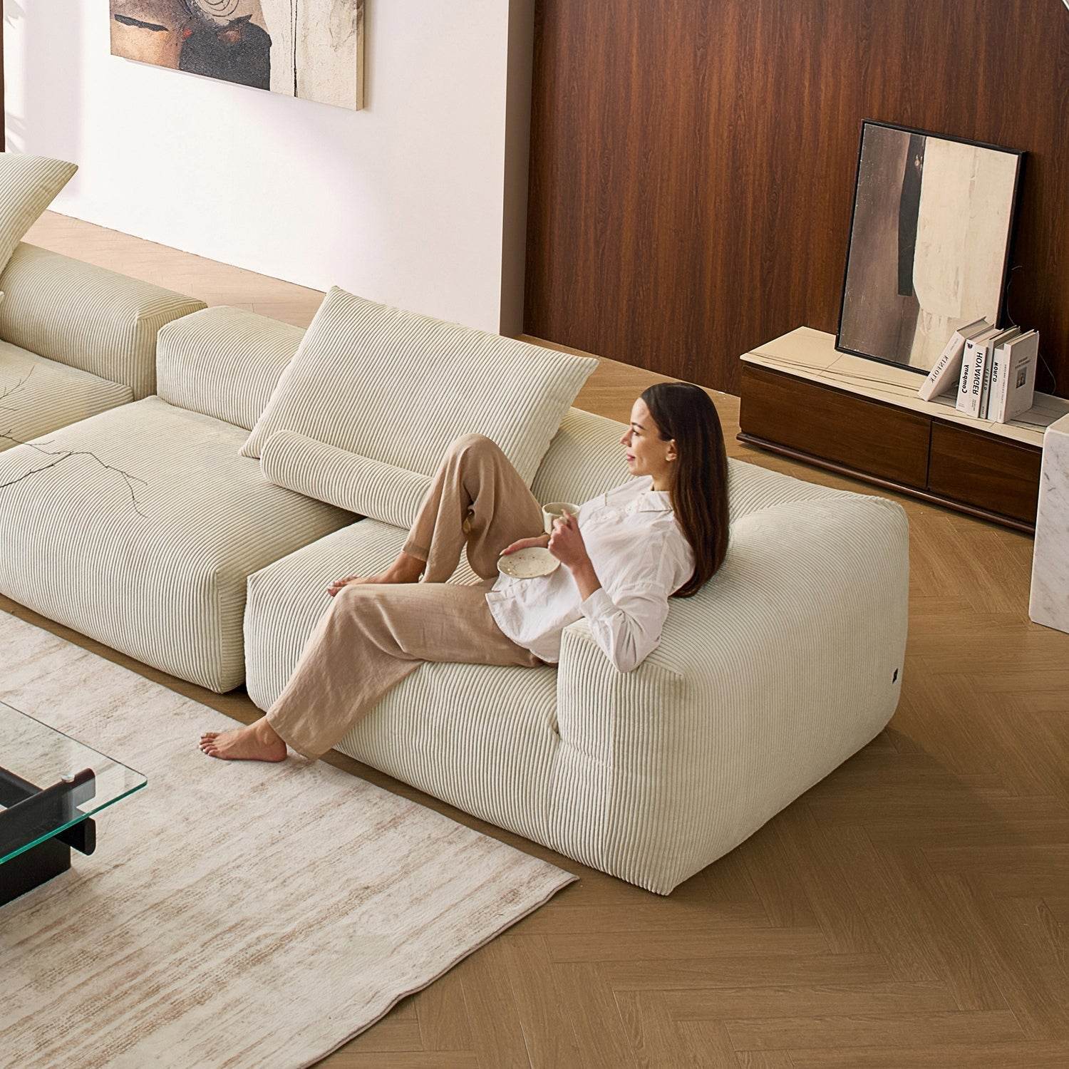 Mellow Closed Sectional - Valyouweho