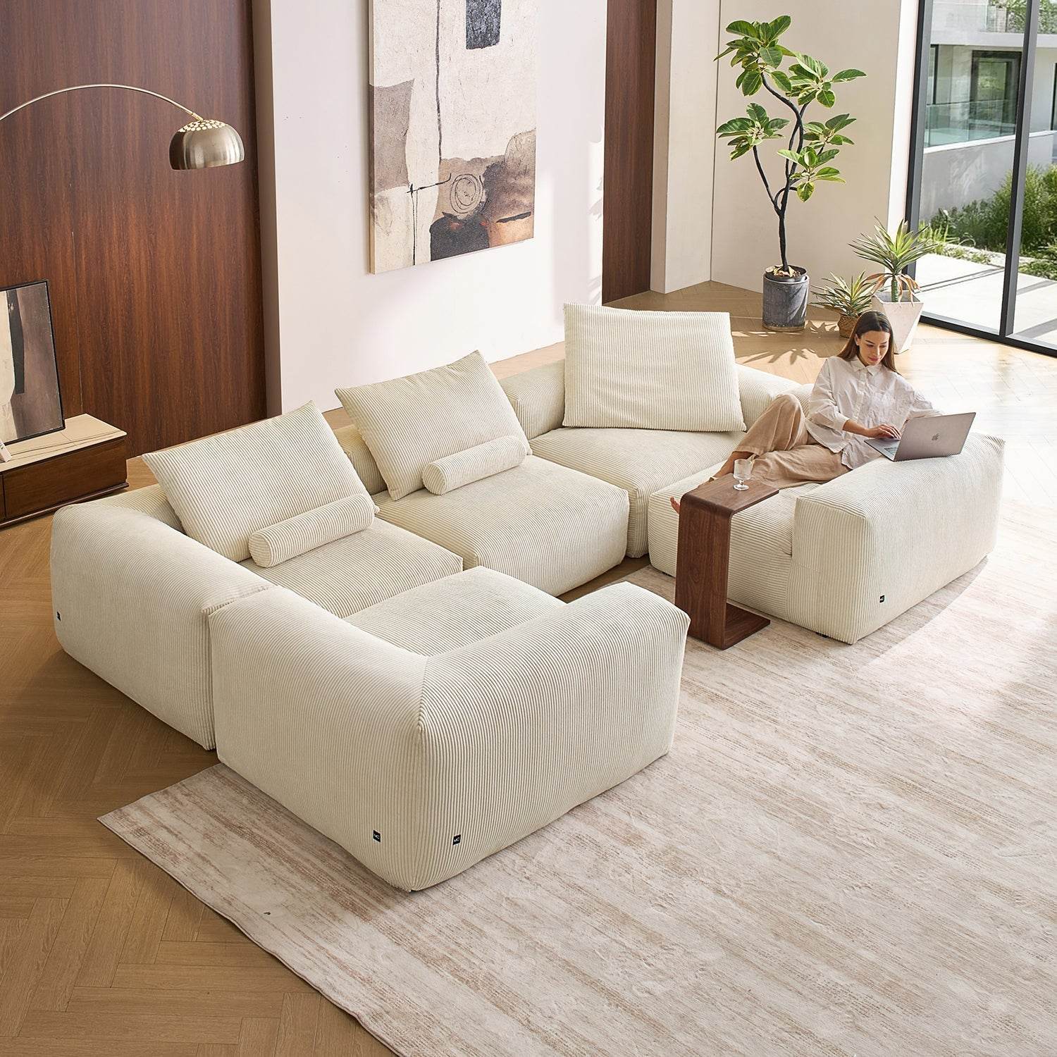 Mellow Closed U Sectional - Valyouweho