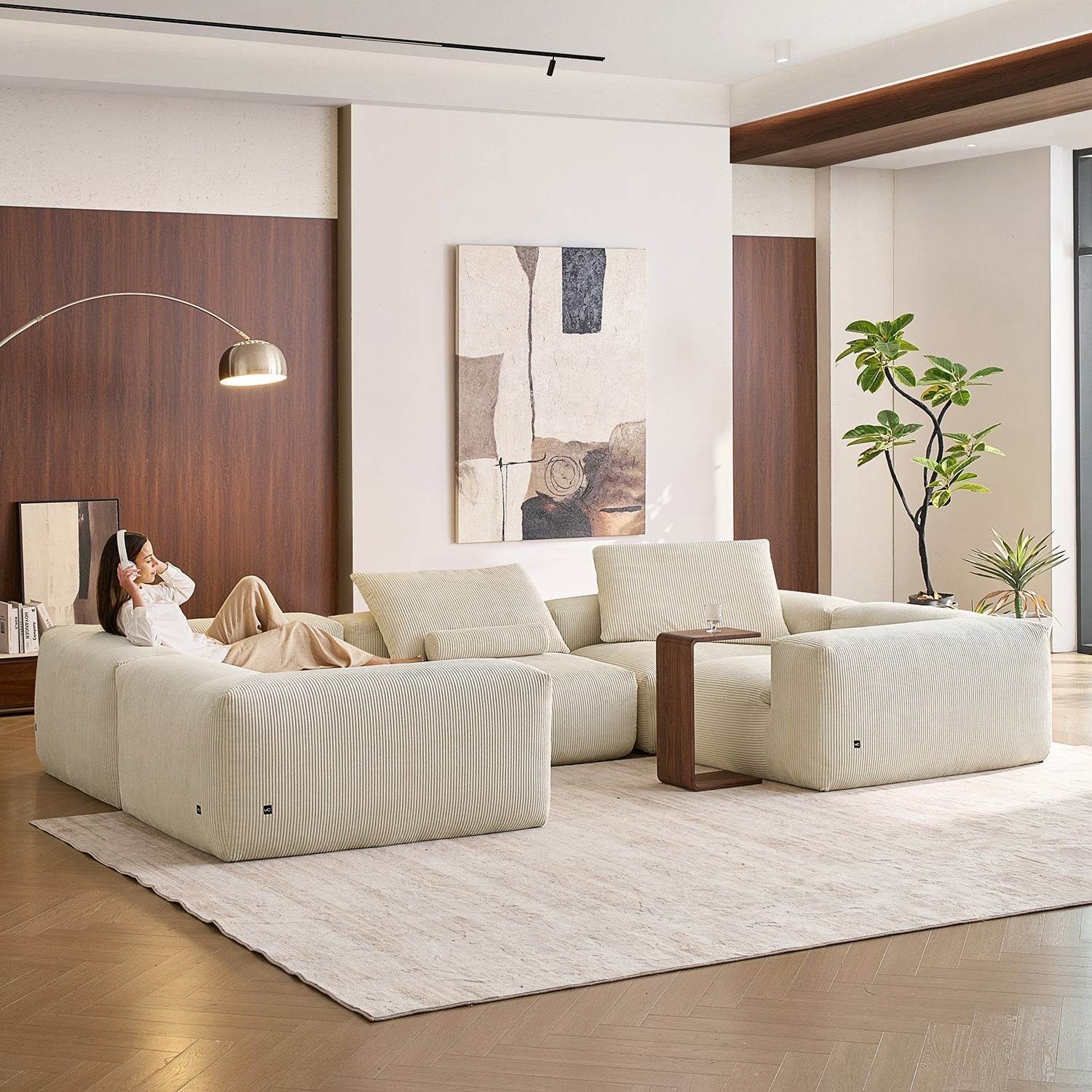Mellow Closed U Sectional - Valyouweho
