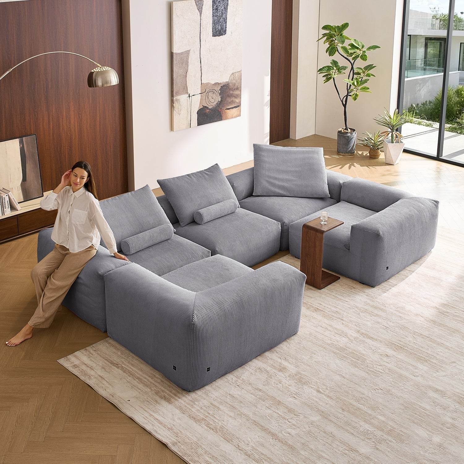 Mellow Closed U Sectional - Valyouweho