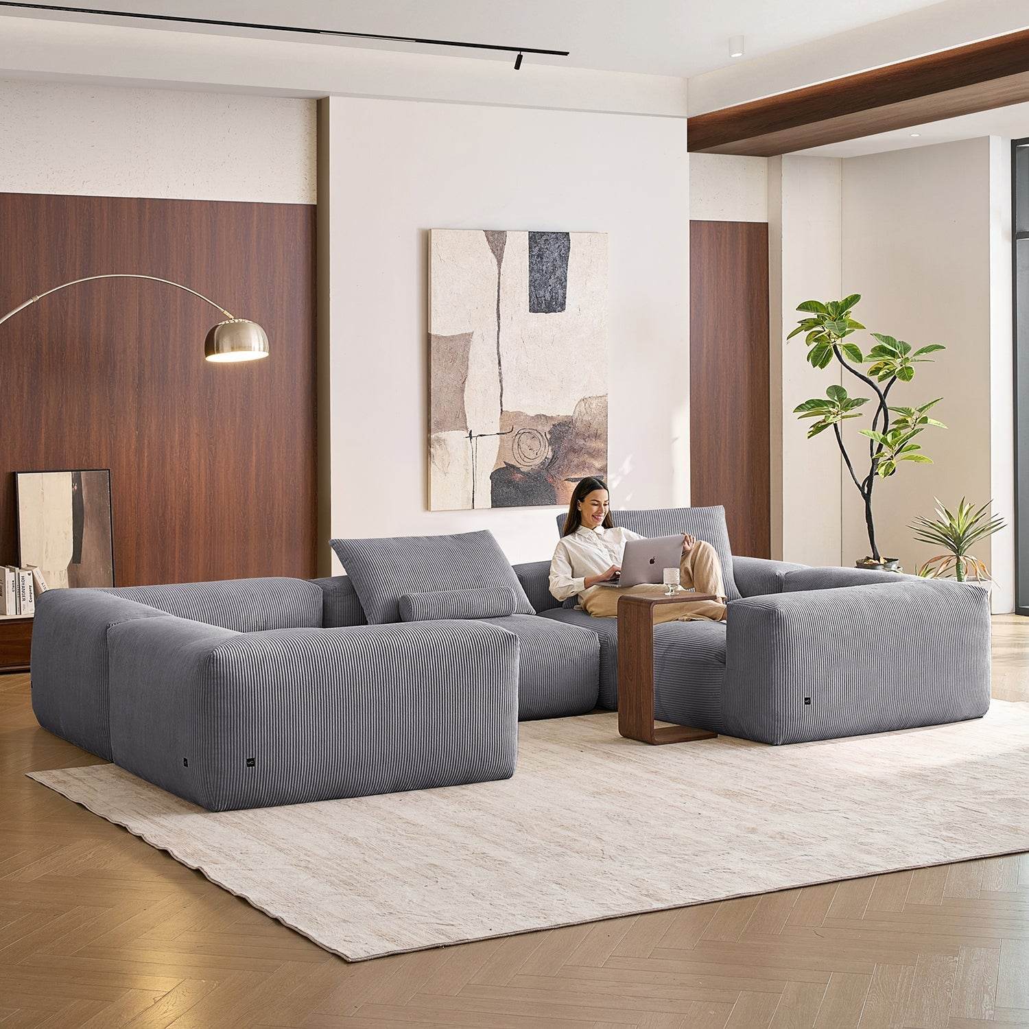 Mellow Closed U Sectional - Valyouweho