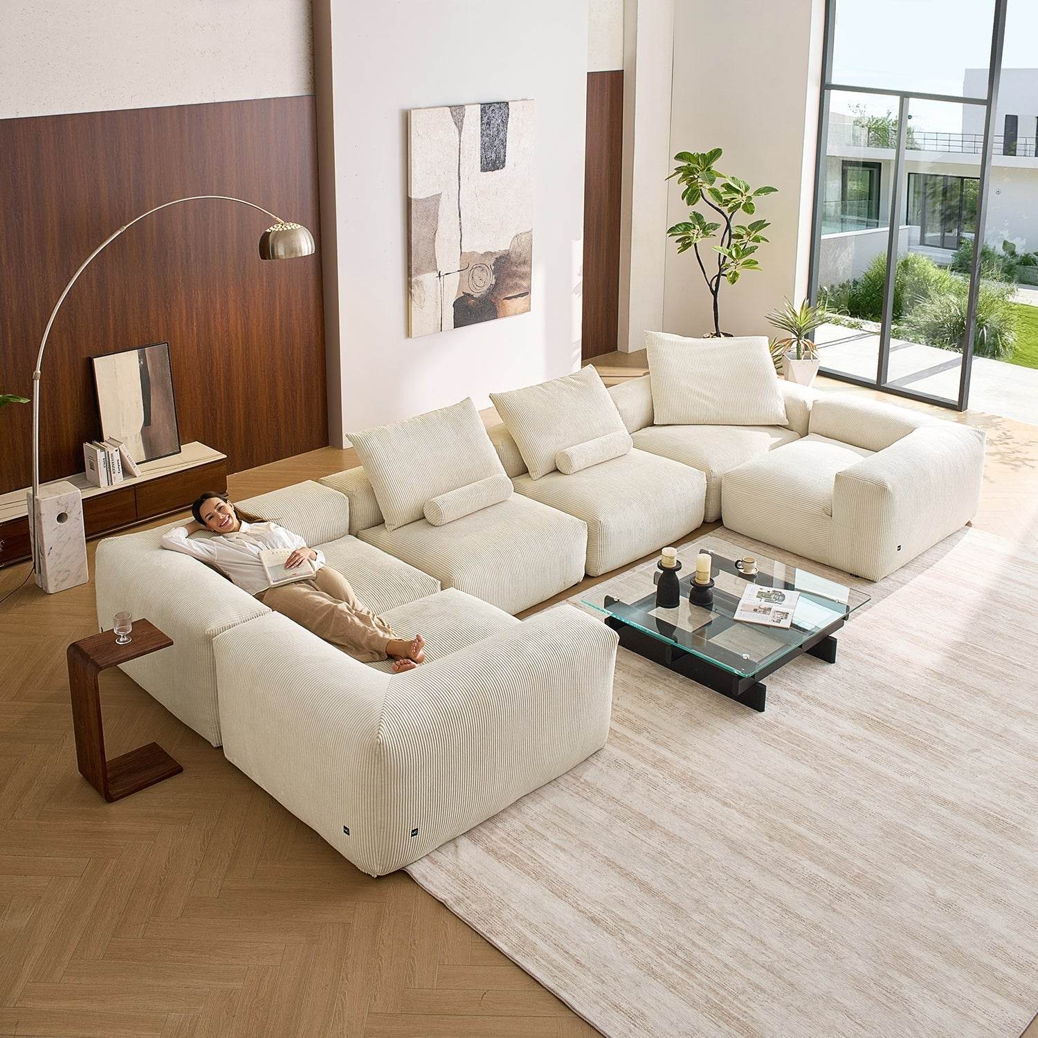 Mellow Closed U Sectional - Valyouweho