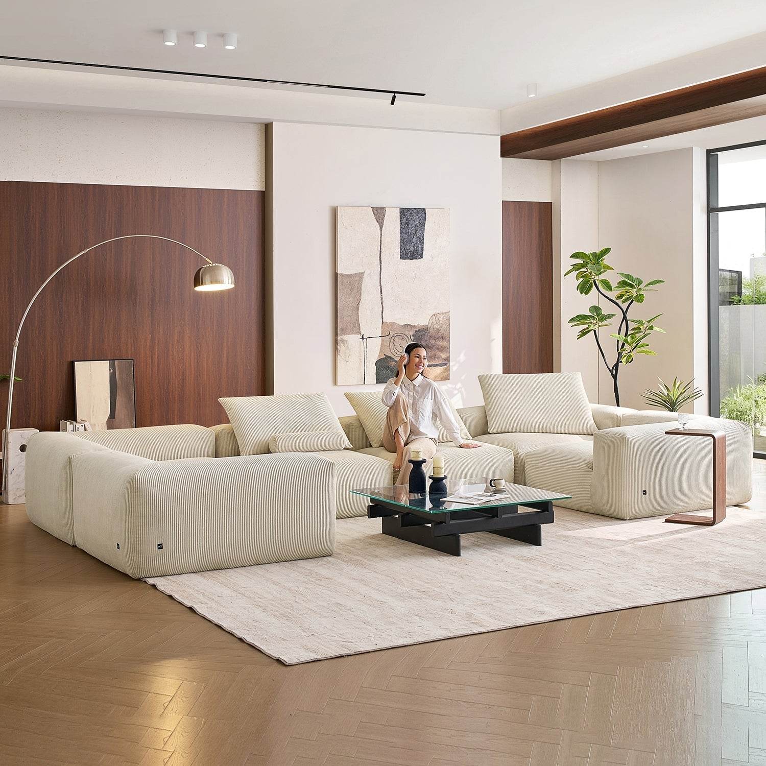 Mellow Closed U Sectional - Valyouweho