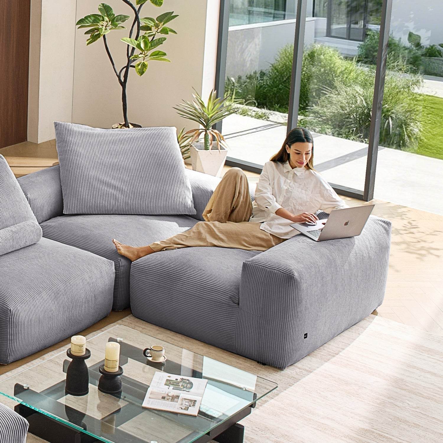 Mellow Closed U Sectional - Valyouweho