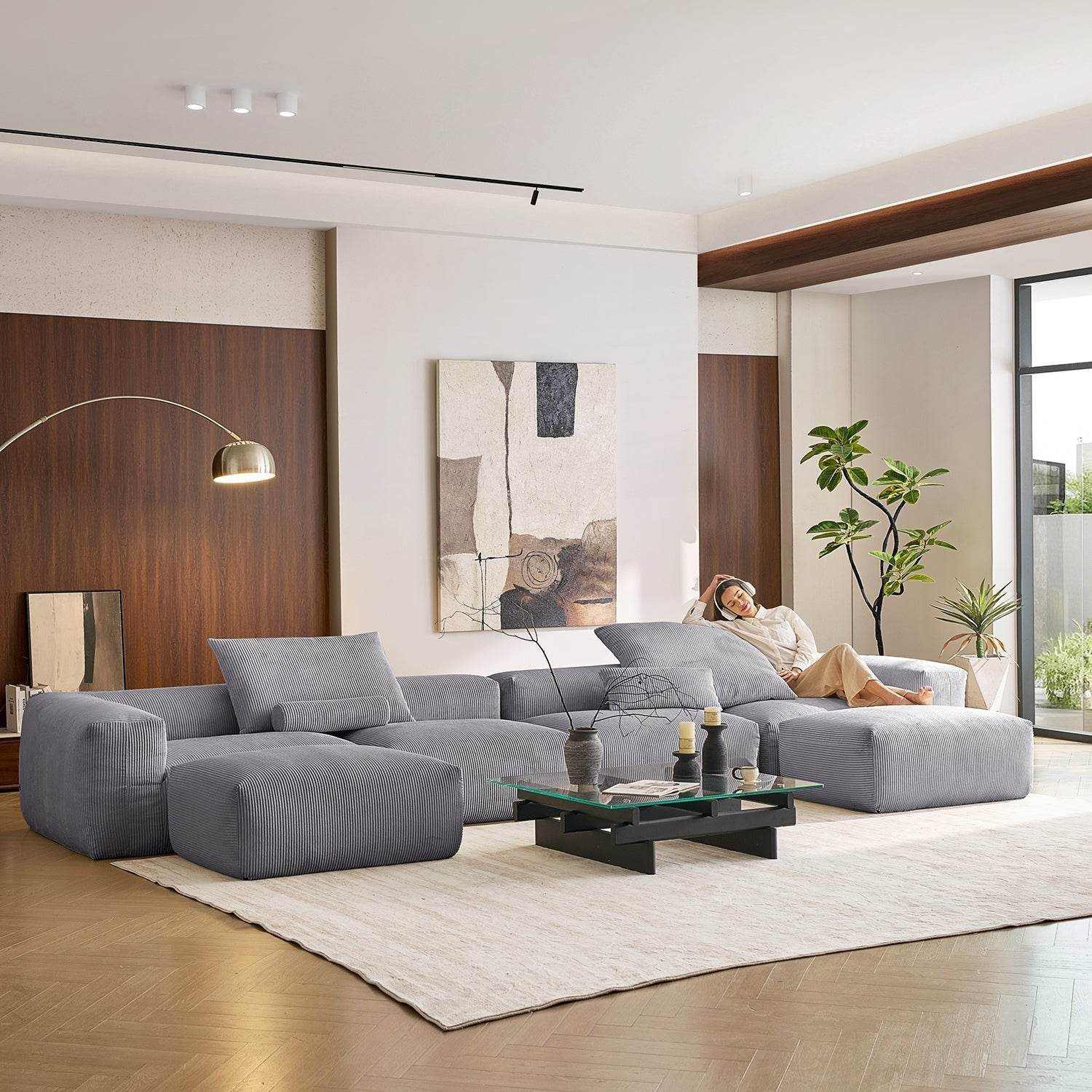 Mellow U Sectional with Ottoman - Valyouweho