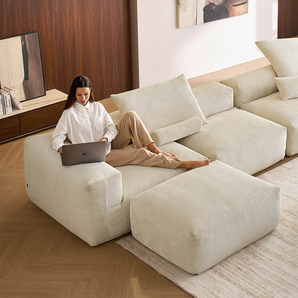 Mellow U Sectional with Ottoman - Valyouweho
