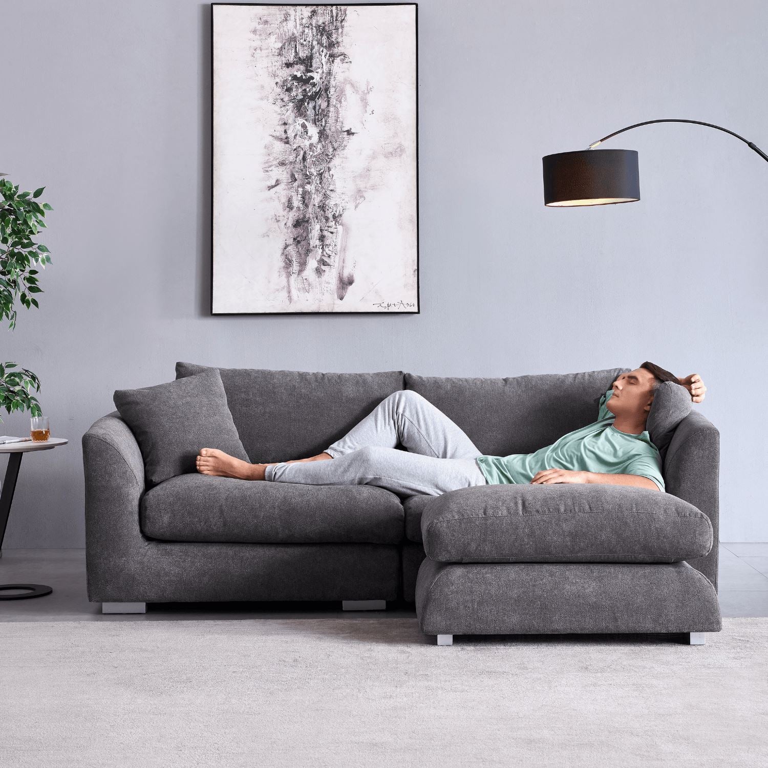 Feathers Sofa + Ottoman - Valyou
